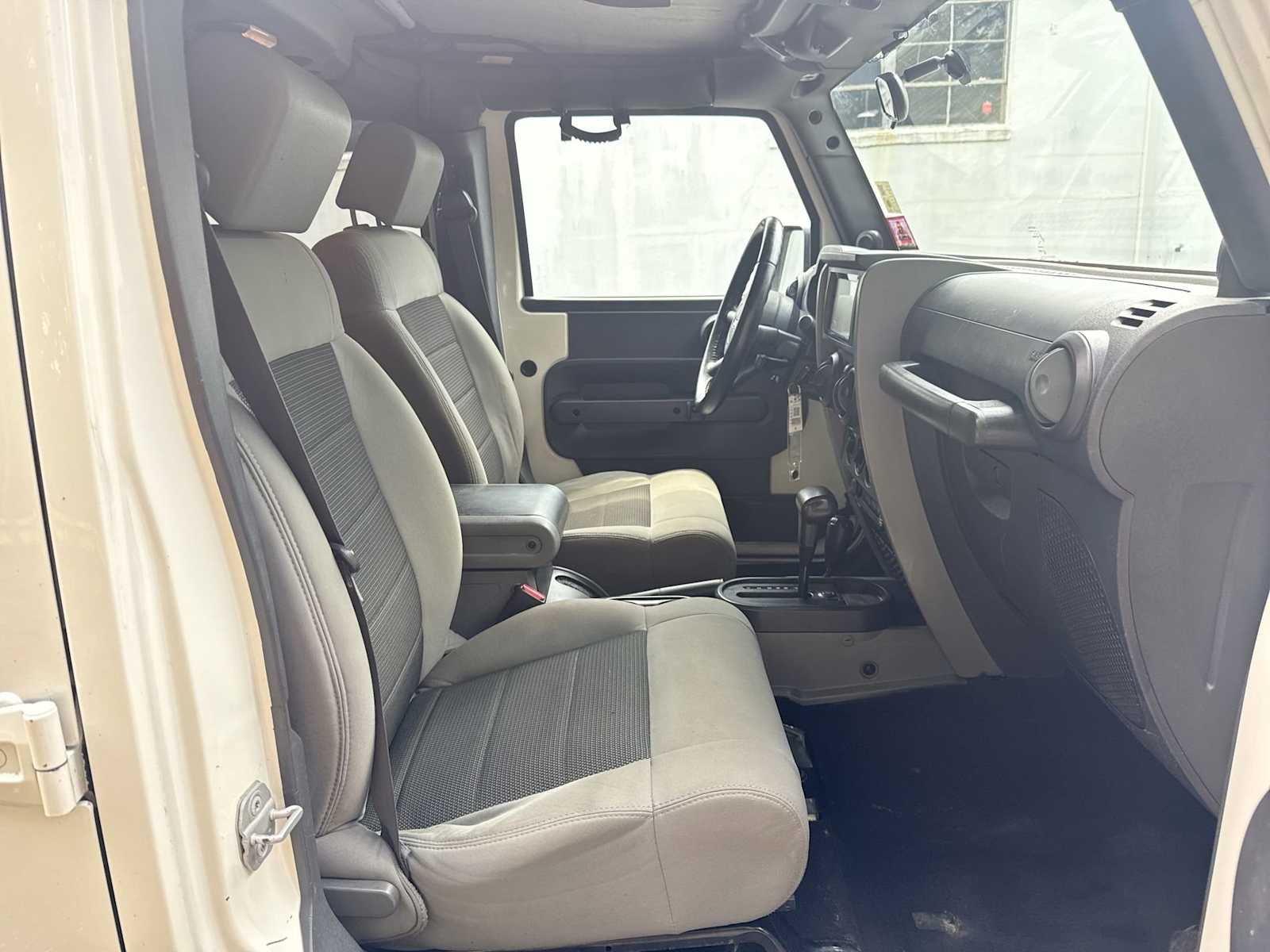 Thumbnail: 2010 Jeep Wrangler - 15