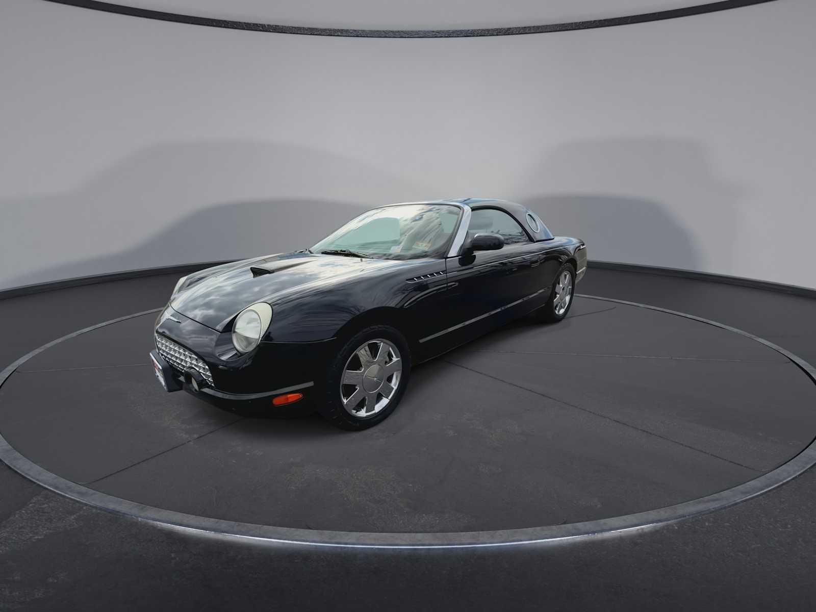 Thumbnail: 2002 Ford Thunderbird - 4