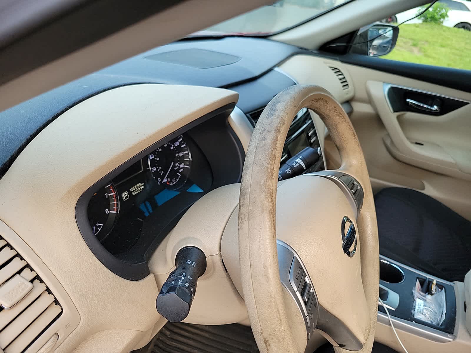 Thumbnail: 2015 Nissan Altima - 18