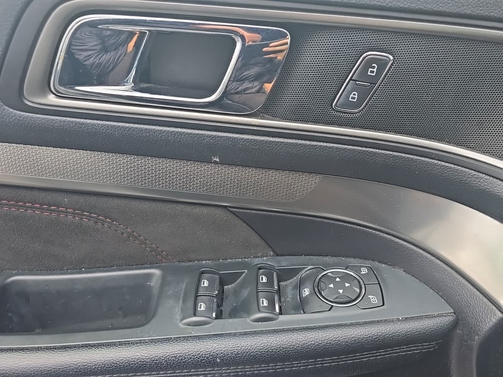 Thumbnail: 2019 Ford Explorer - 26