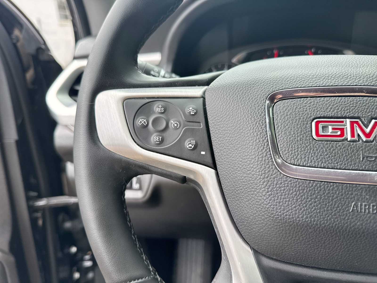 Thumbnail: 2023 GMC Acadia - 24