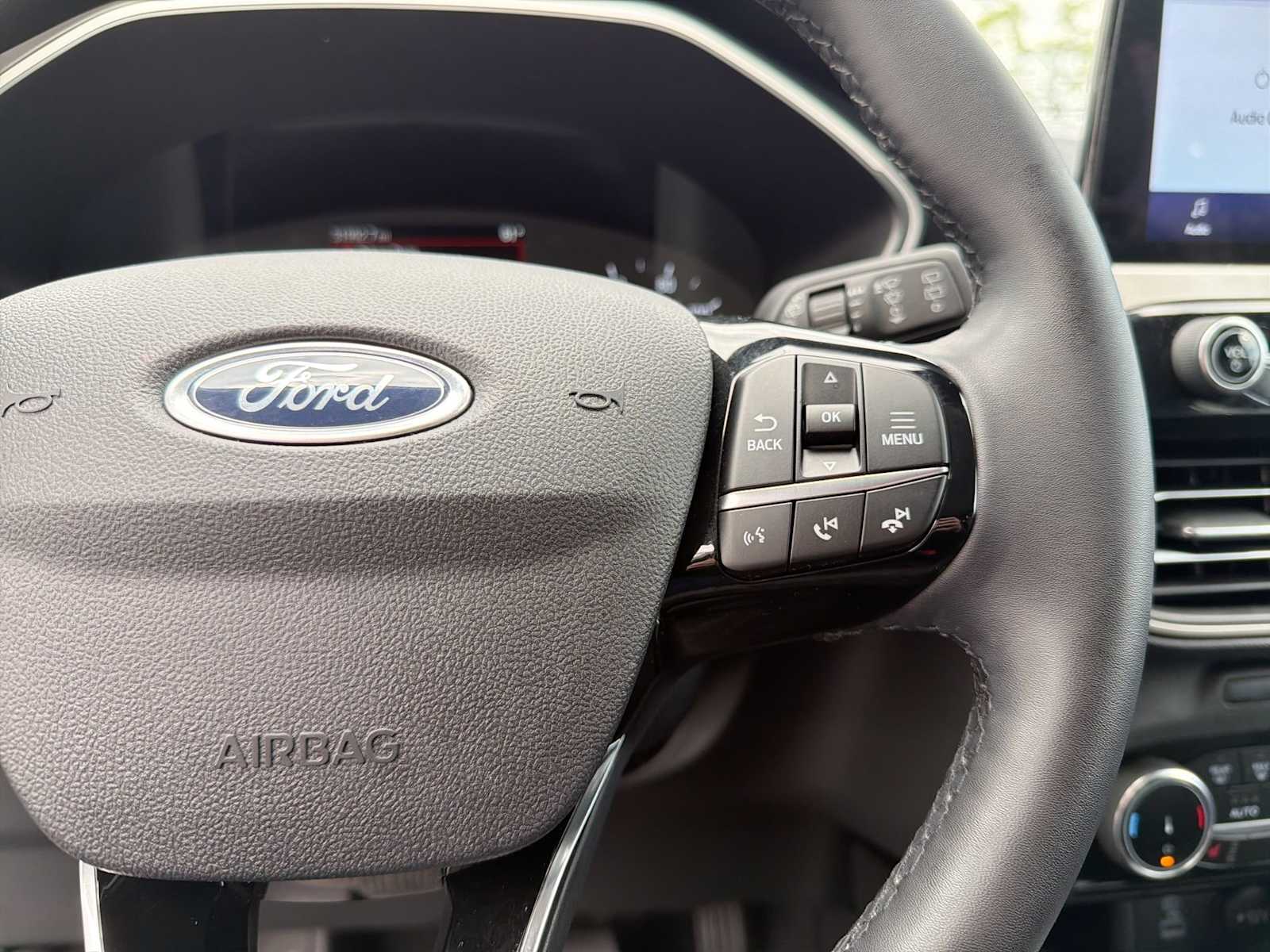 Thumbnail: 2022 Ford Escape - 25