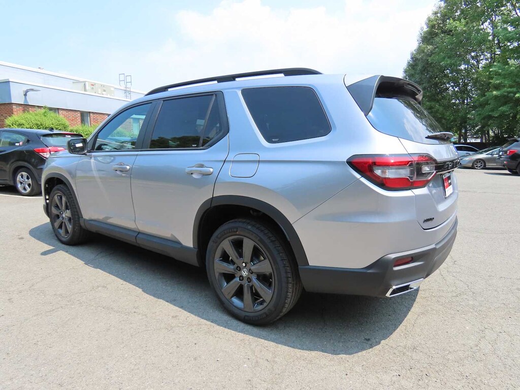 New 2025 Honda Pilot Sport SUV
