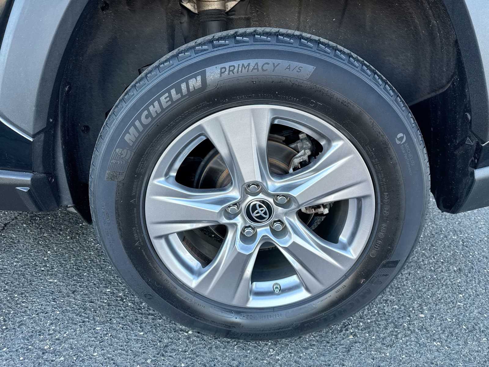 Thumbnail: 2022 Toyota RAV4 - 19