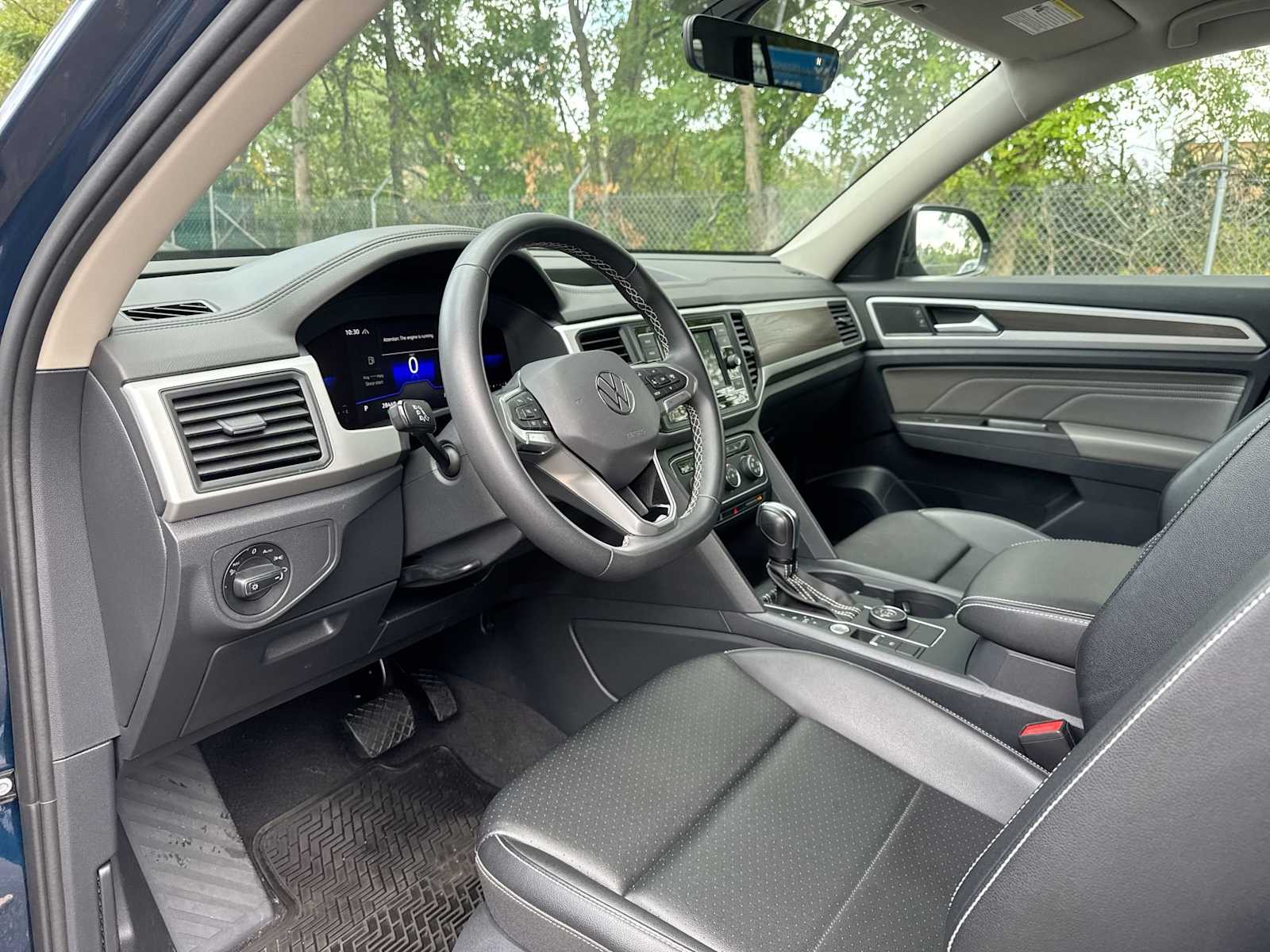 Thumbnail: 2022 Volkswagen Atlas - 10