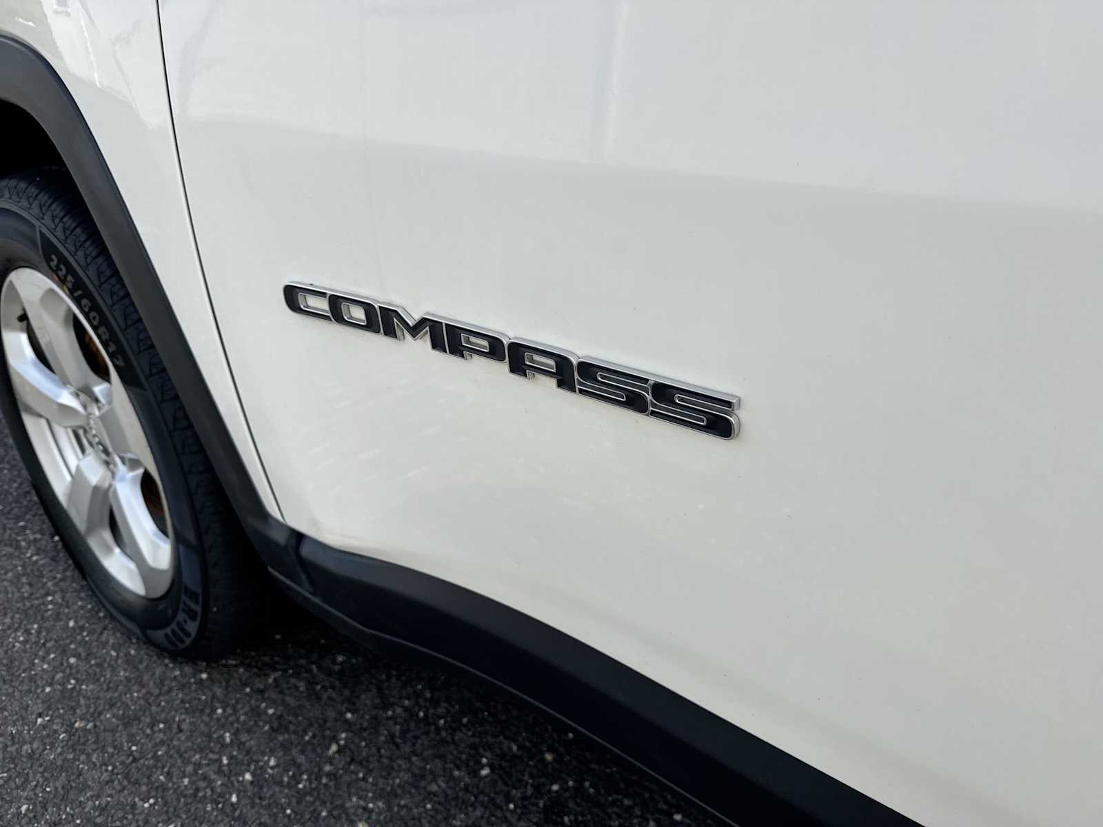 Thumbnail: 2018 Jeep Compass - 18