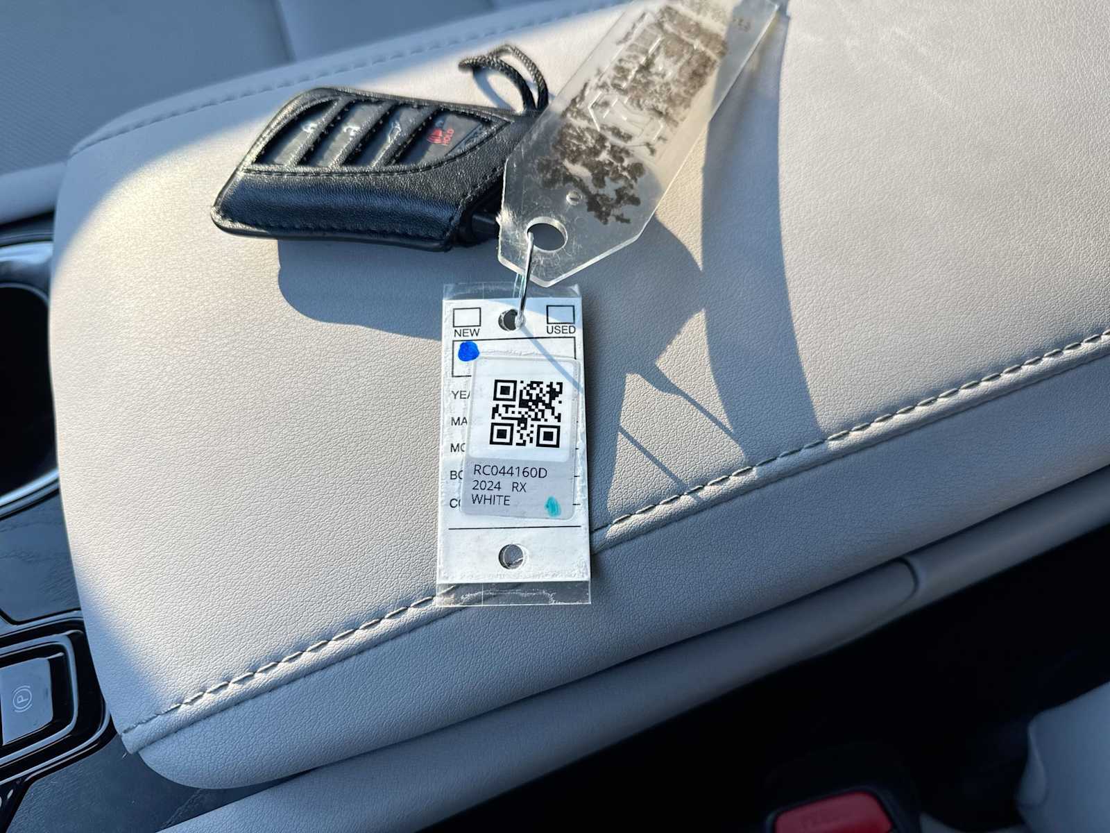 Thumbnail: 2024 Lexus RX - 33