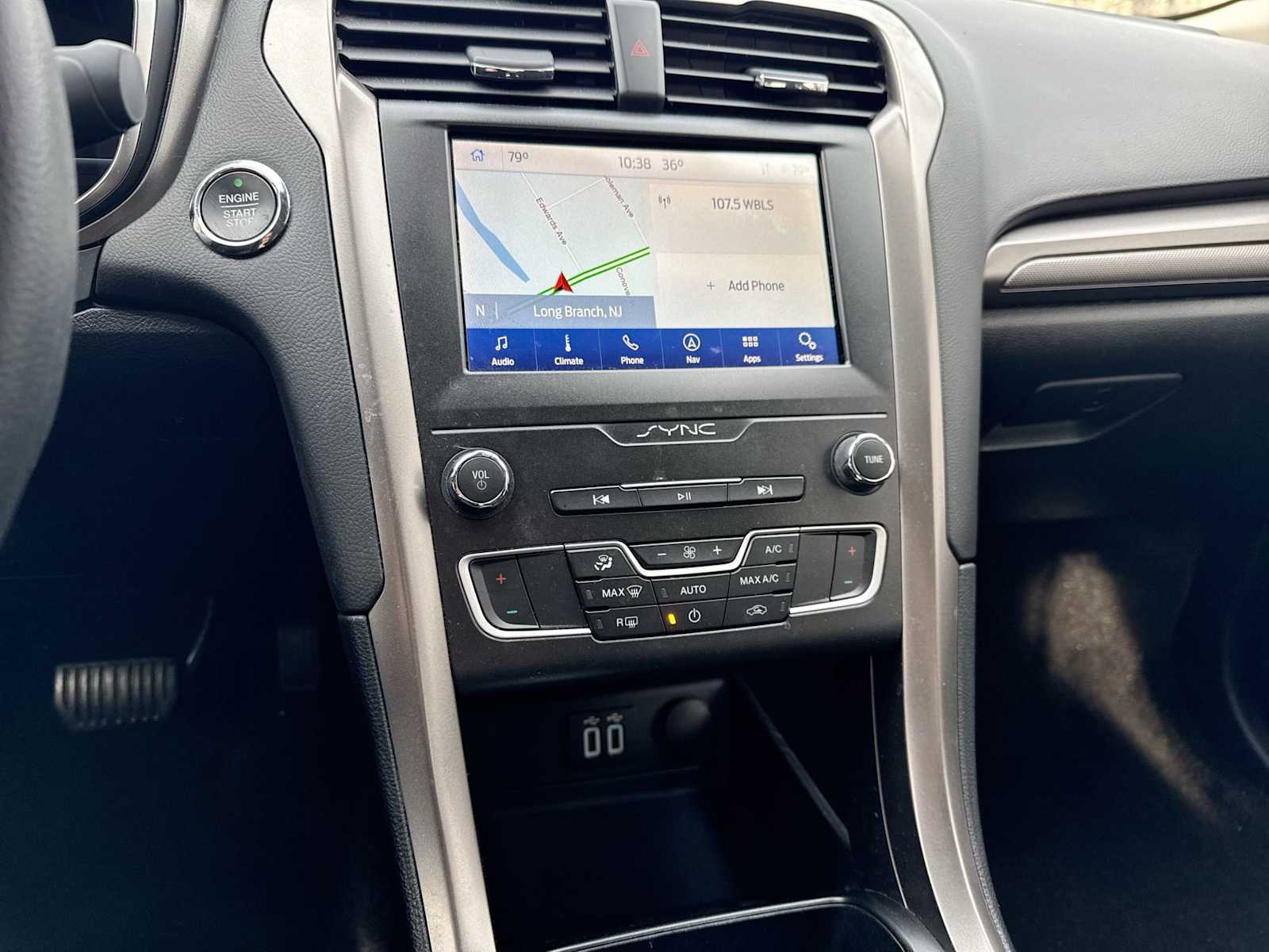 Thumbnail: 2020 Ford Fusion - 26