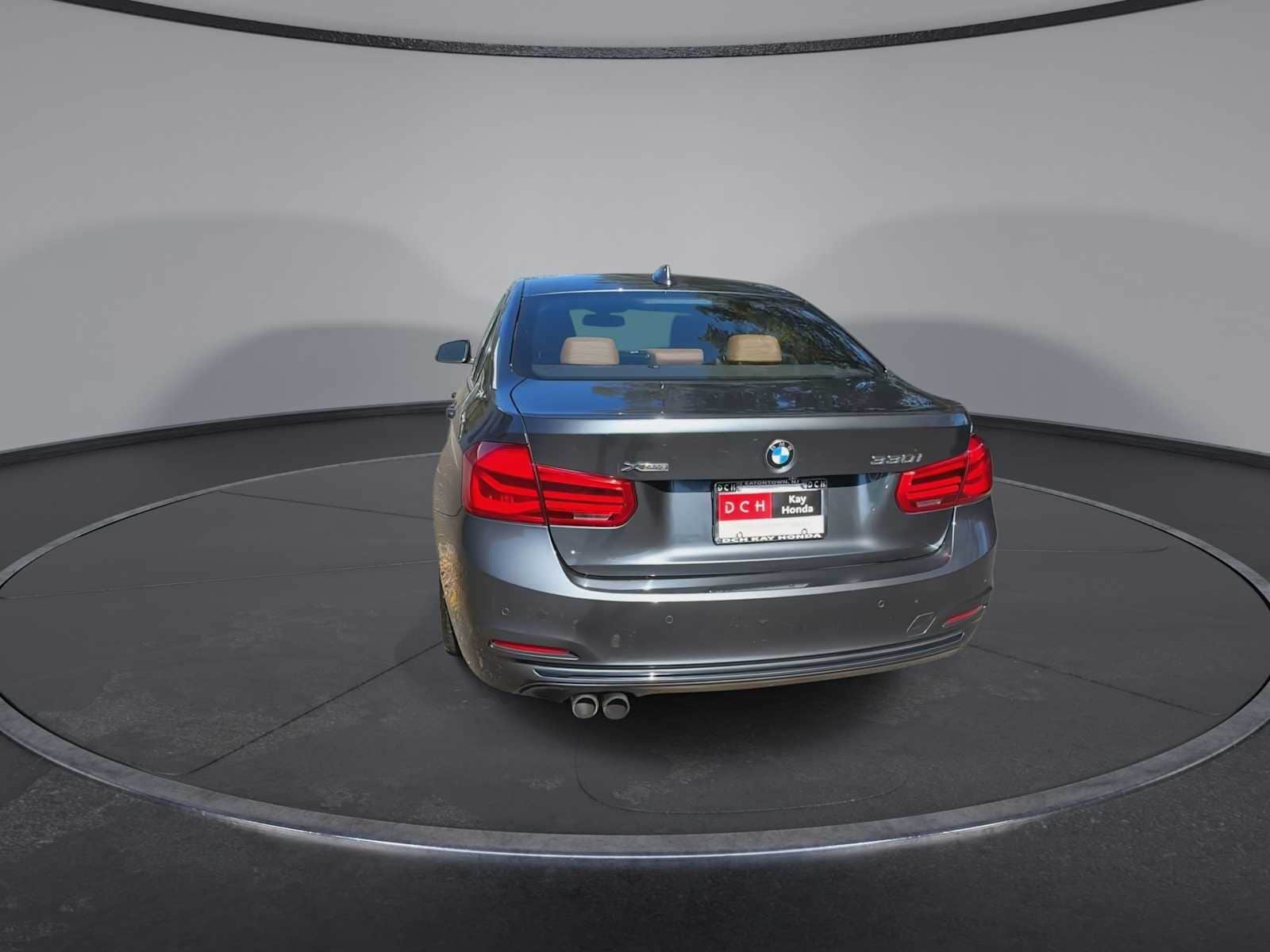 Thumbnail: 2017 BMW 3 Series - 7