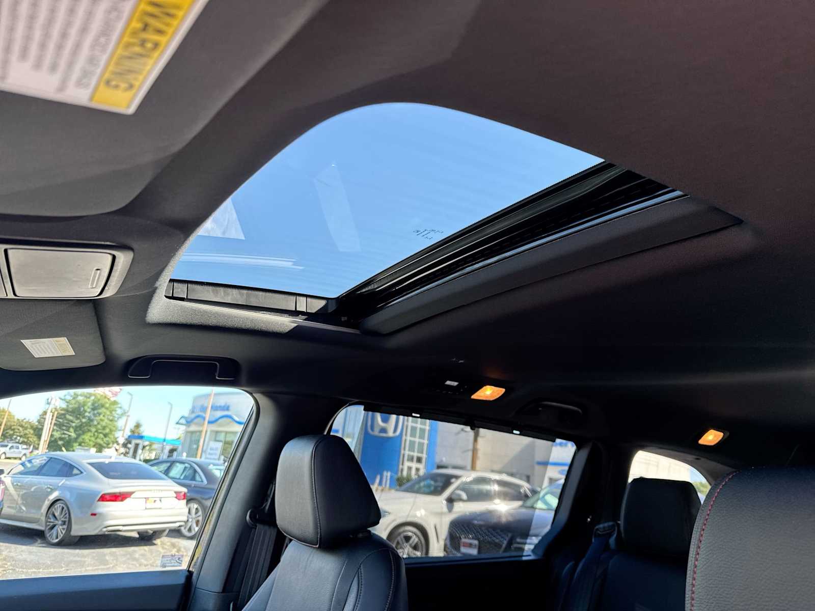 Thumbnail: 2023 Honda Odyssey - 23