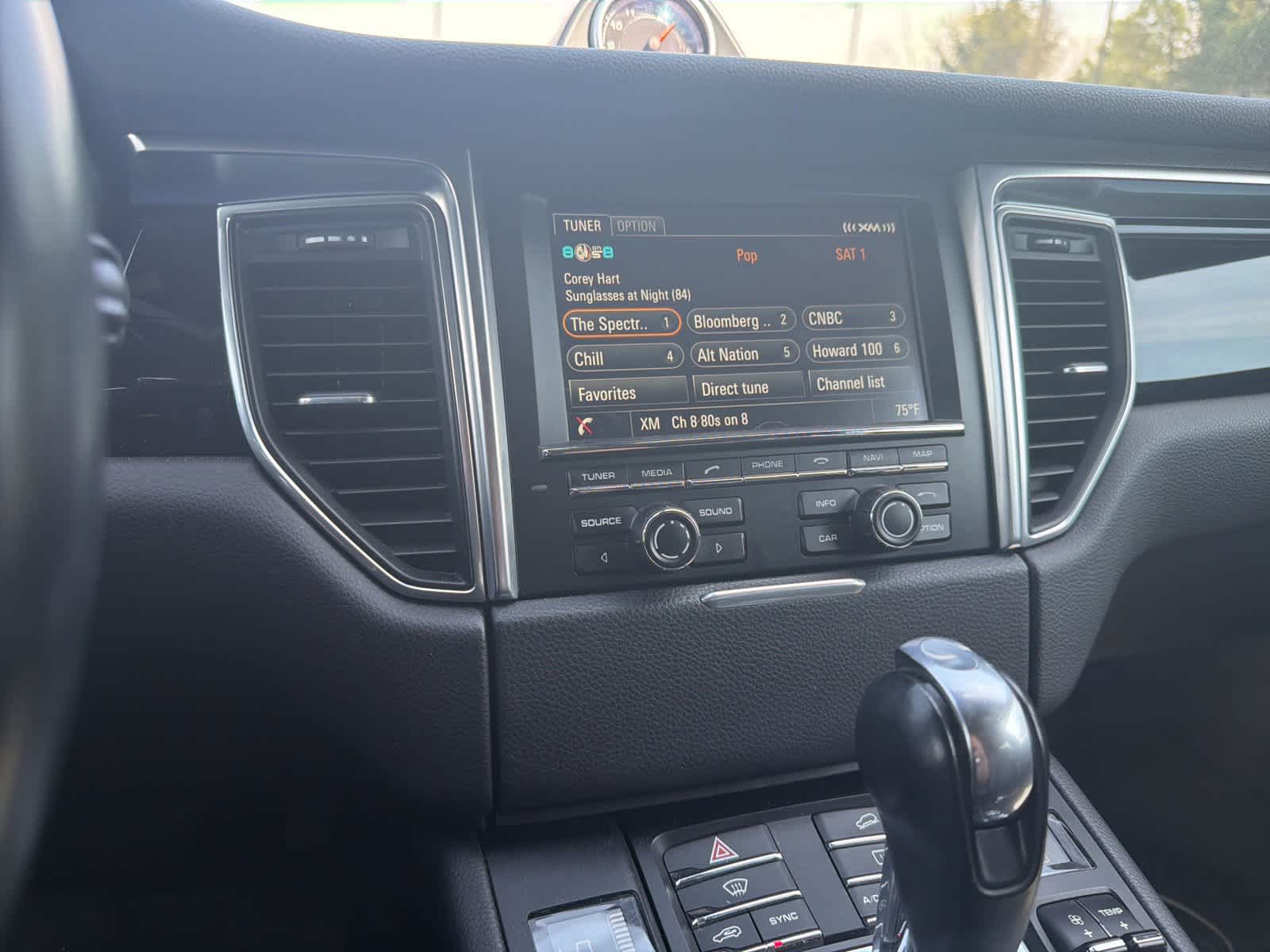 Thumbnail: 2016 Porsche Macan - 13