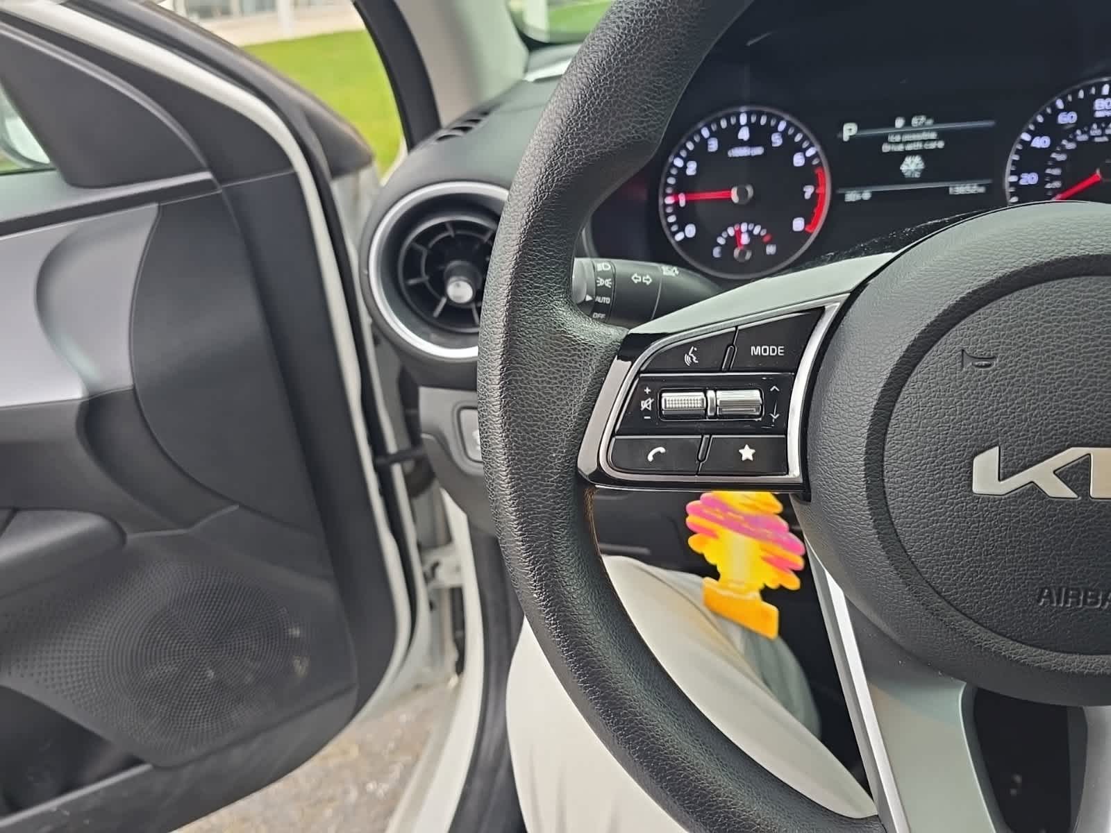 Thumbnail: 2022 Kia Forte - 20