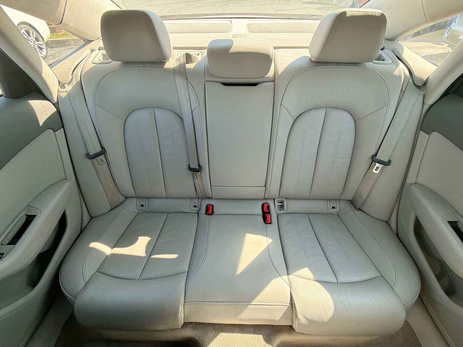 Thumbnail: 2012 Audi A6 - 13