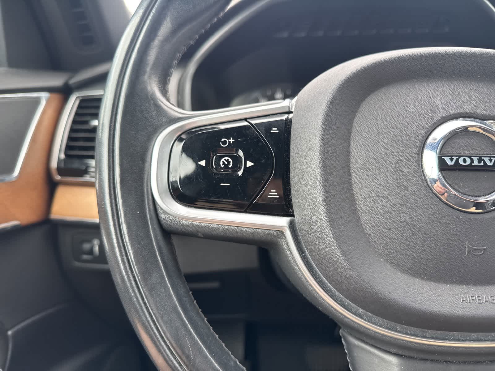 Thumbnail: 2017 Volvo XC90 - 16