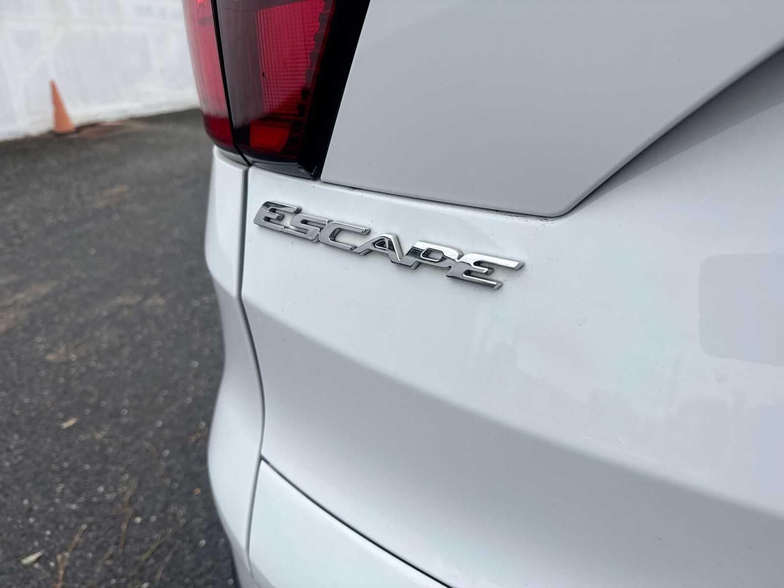 Thumbnail: 2019 Ford Escape - 18