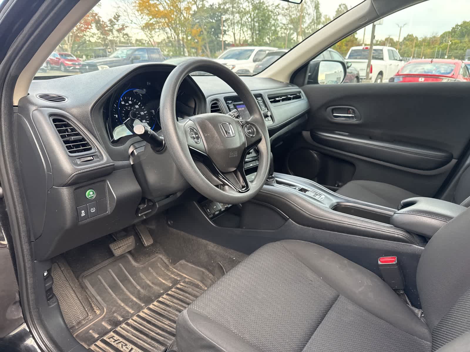 Thumbnail: 2018 Honda HR-V - 11