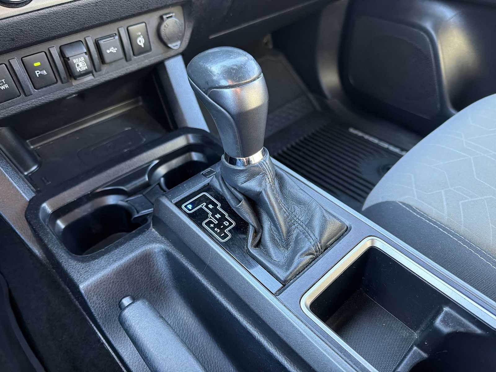 Thumbnail: 2020 Toyota Tacoma - 29