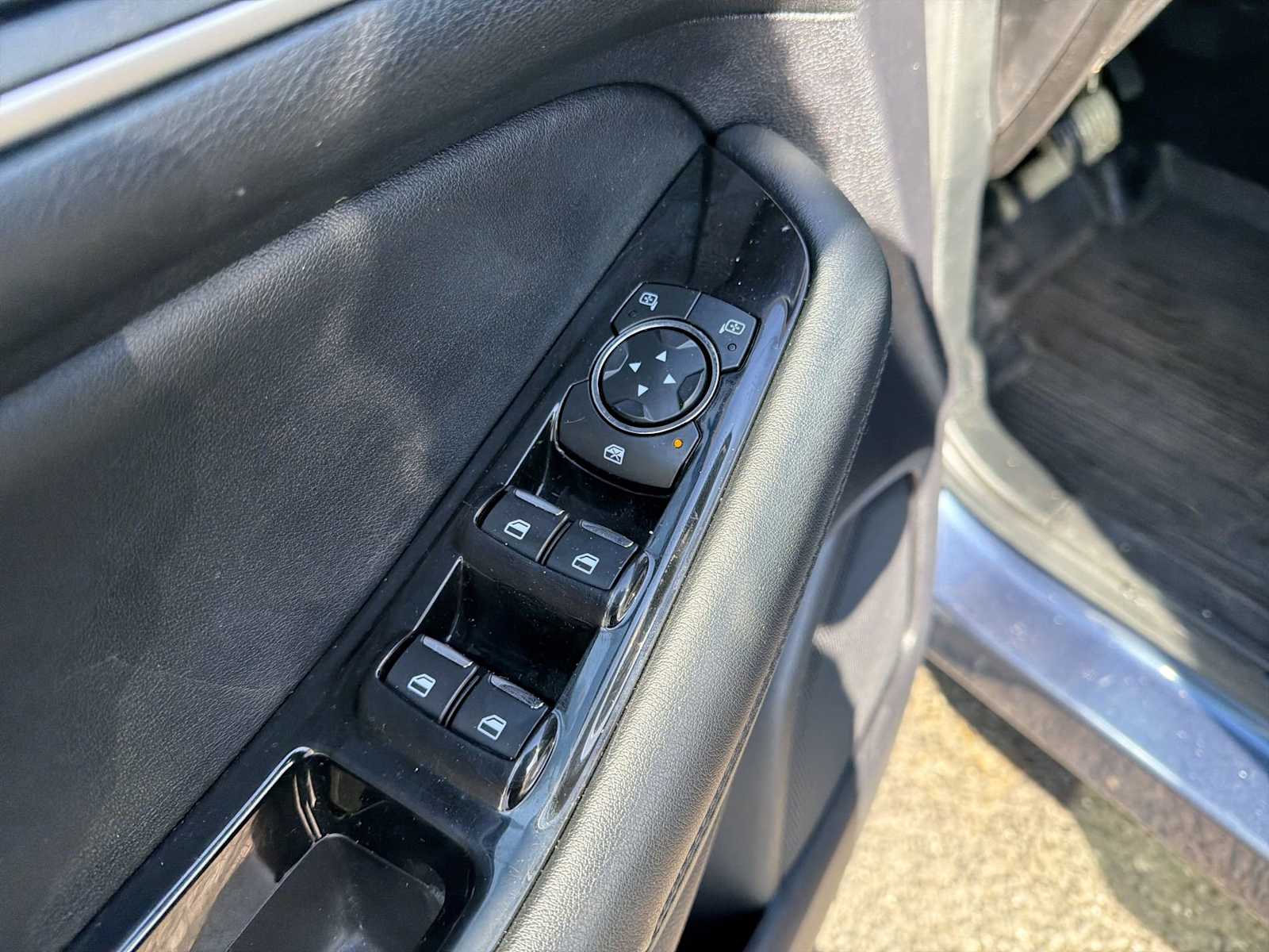 Thumbnail: 2019 Ford Edge - 22