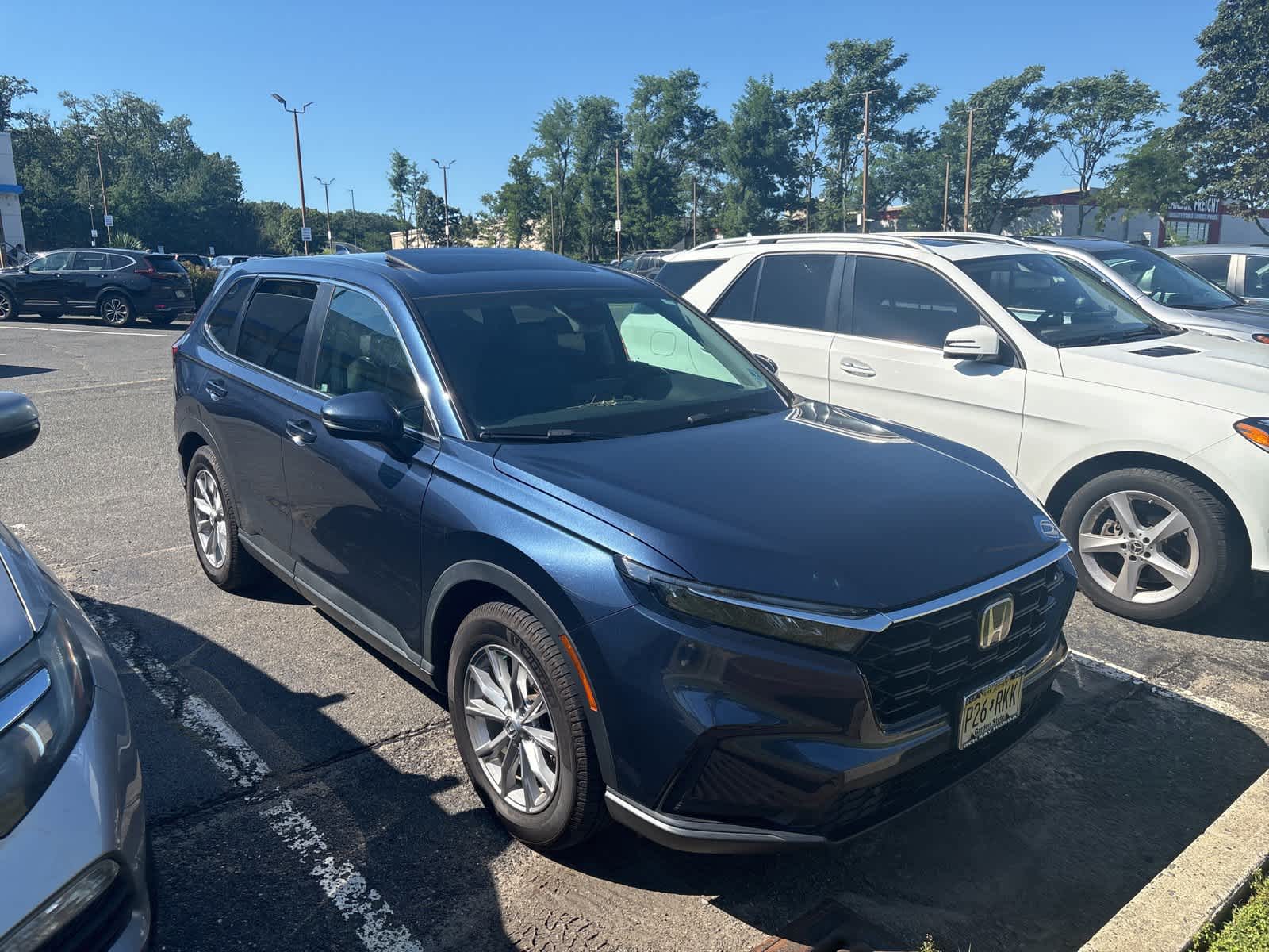Thumbnail: 2023 Honda CR-V - 2