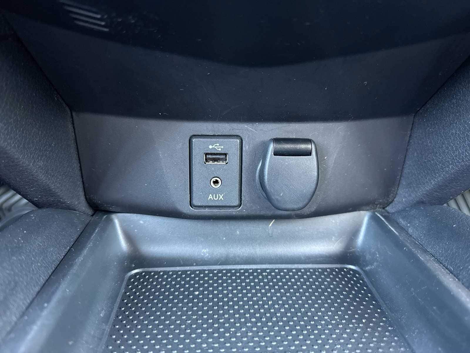 Thumbnail: 2016 Nissan Rogue - 30