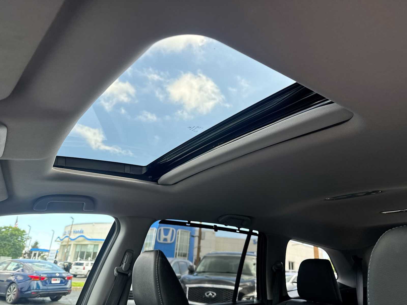 Thumbnail: 2022 Honda Pilot - 23