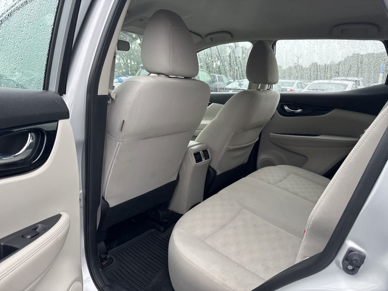 Thumbnail: 2018 Nissan Rogue Sport - 9