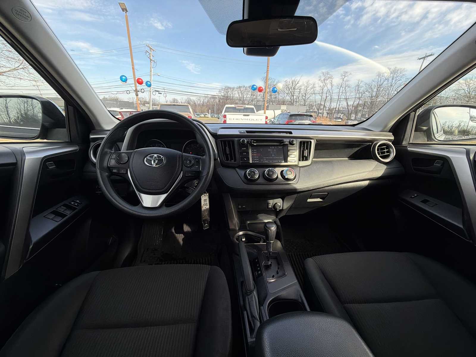 Thumbnail: 2017 Toyota RAV4 - 20