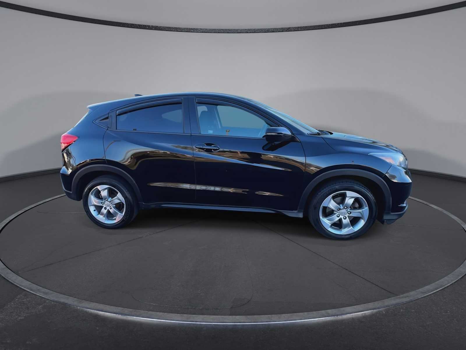 Thumbnail: 2017 Honda HR-V - 9