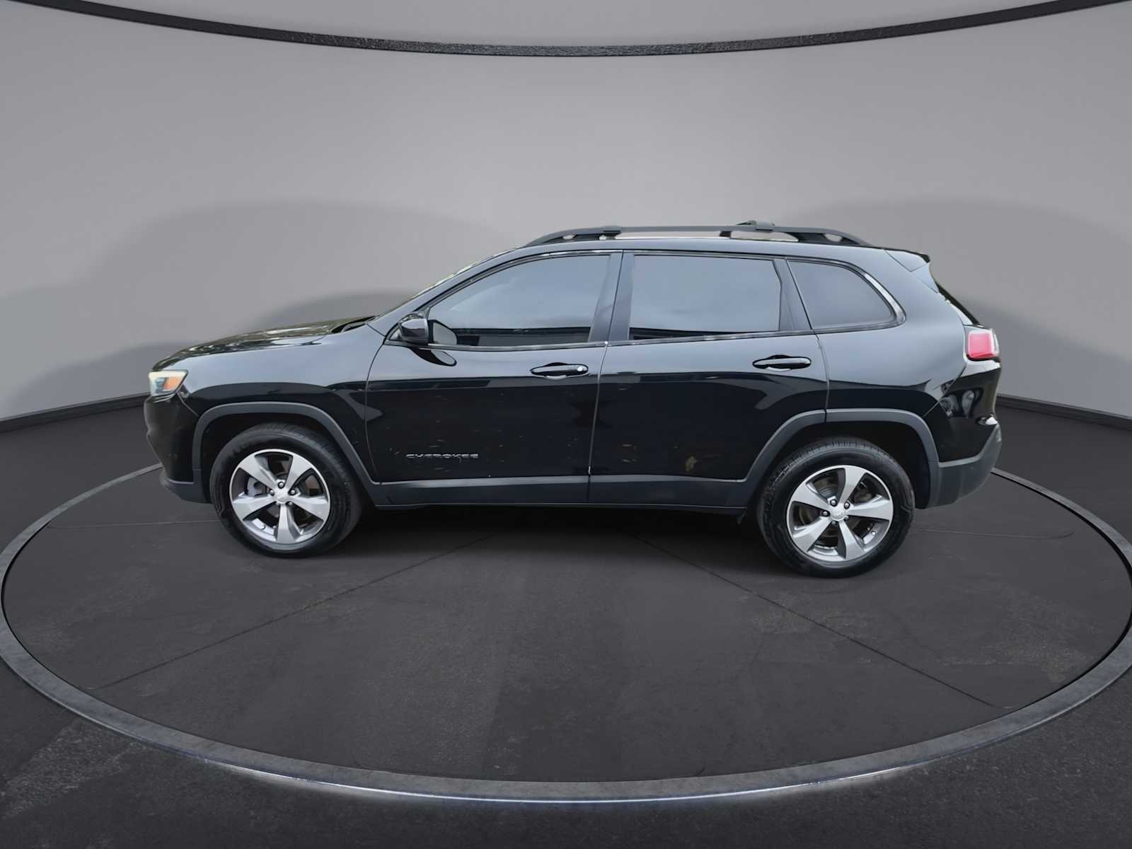 Thumbnail: 2019 Jeep Cherokee - 5