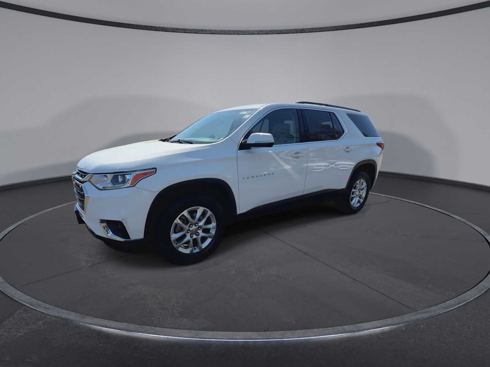 Thumbnail: 2019 Chevrolet Traverse - 4