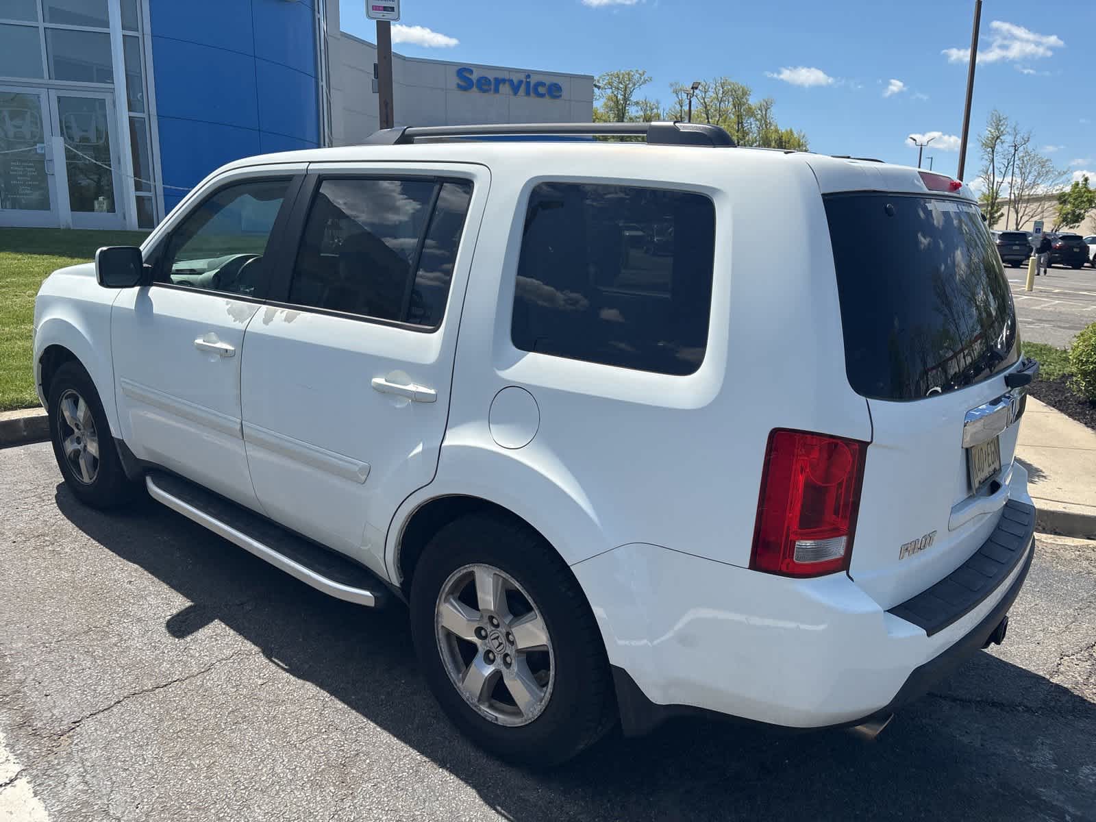 Thumbnail: 2011 Honda Pilot - 4