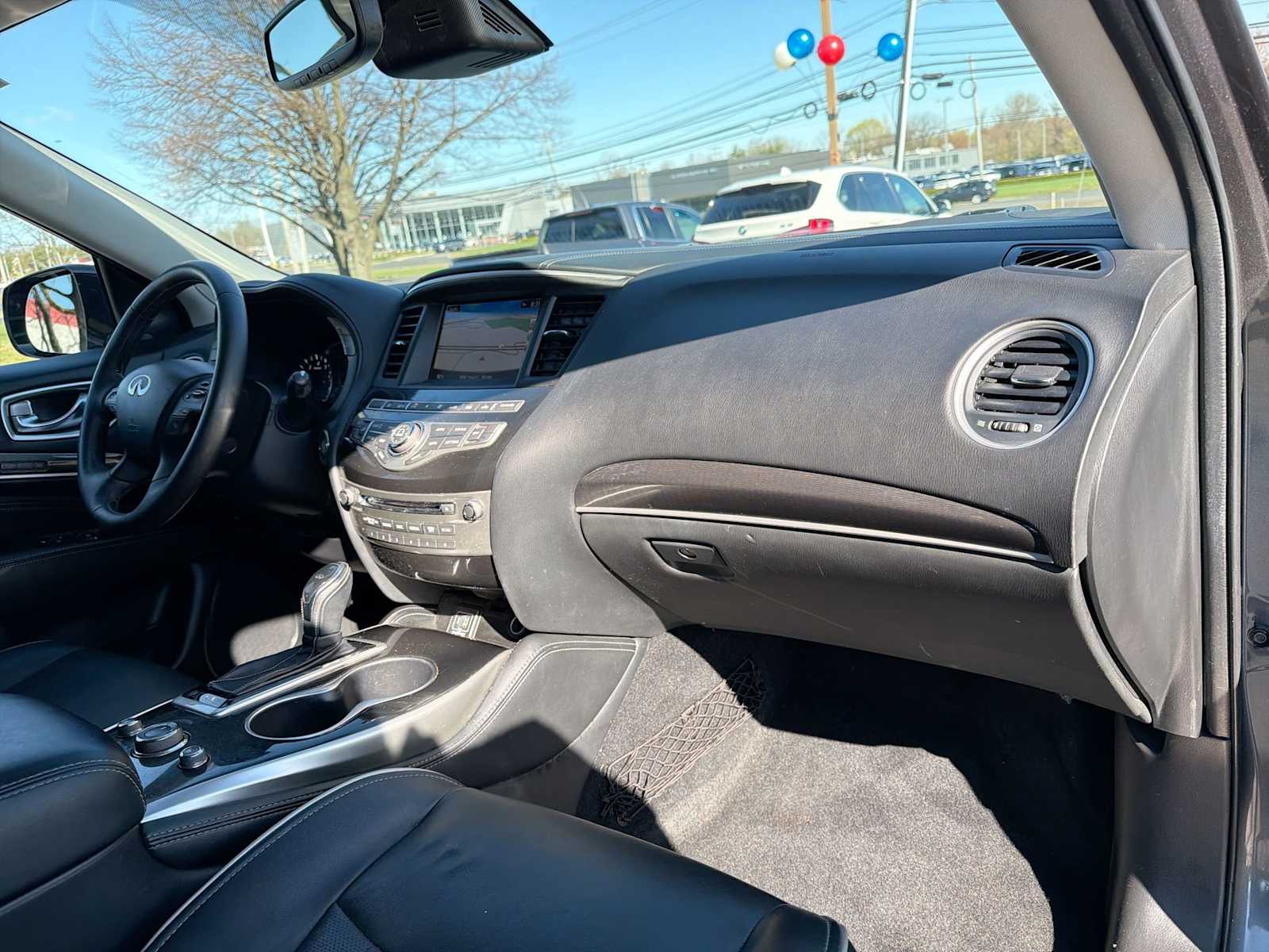 Thumbnail: 2019 INFINITI QX60 - 16