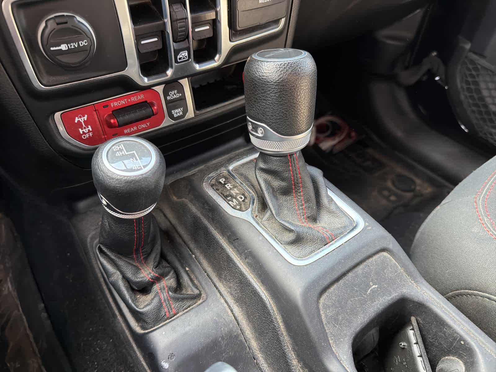 Thumbnail: 2020 Jeep Gladiator - 13