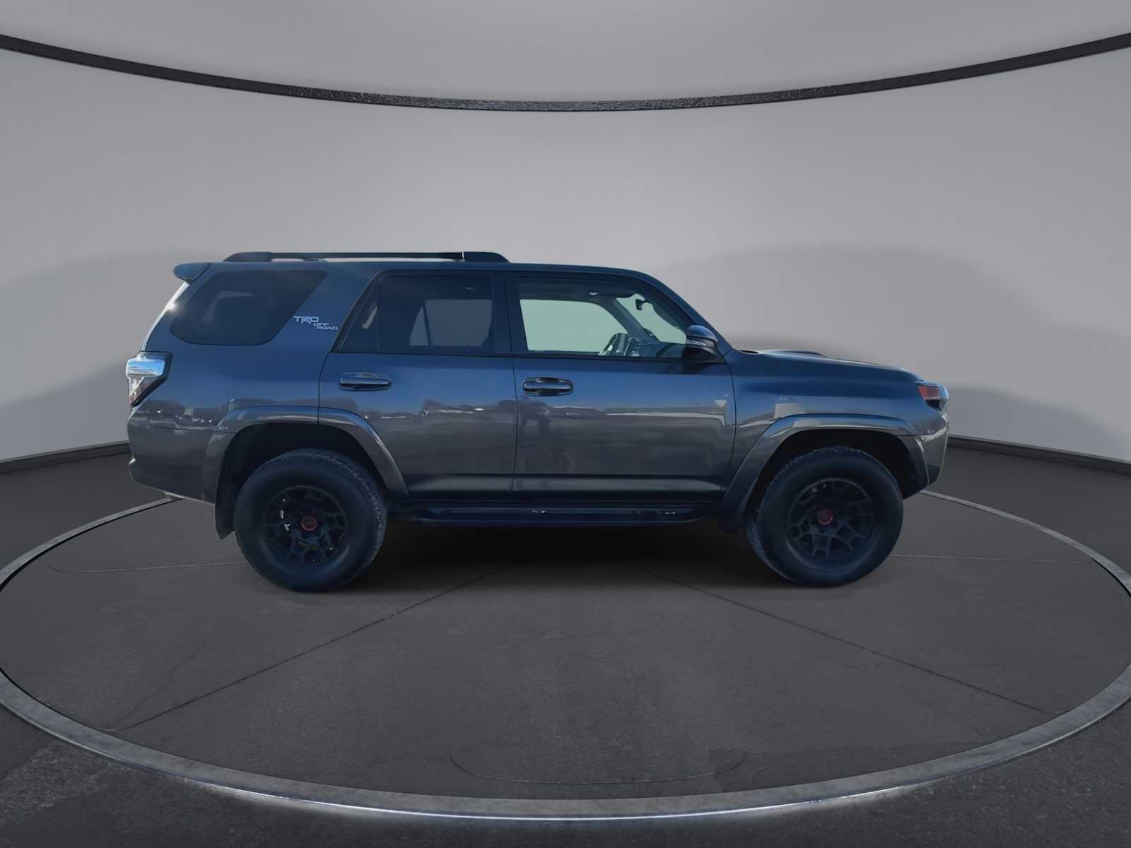 Thumbnail: 2022 Toyota 4Runner - 9