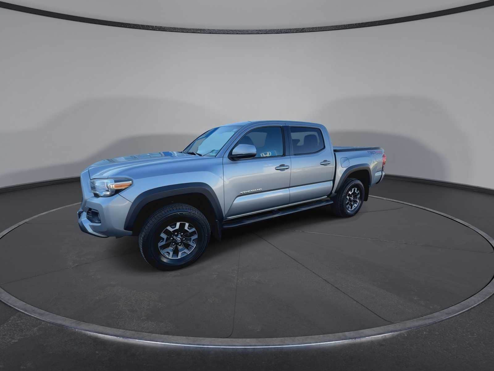 Thumbnail: 2020 Toyota Tacoma - 4