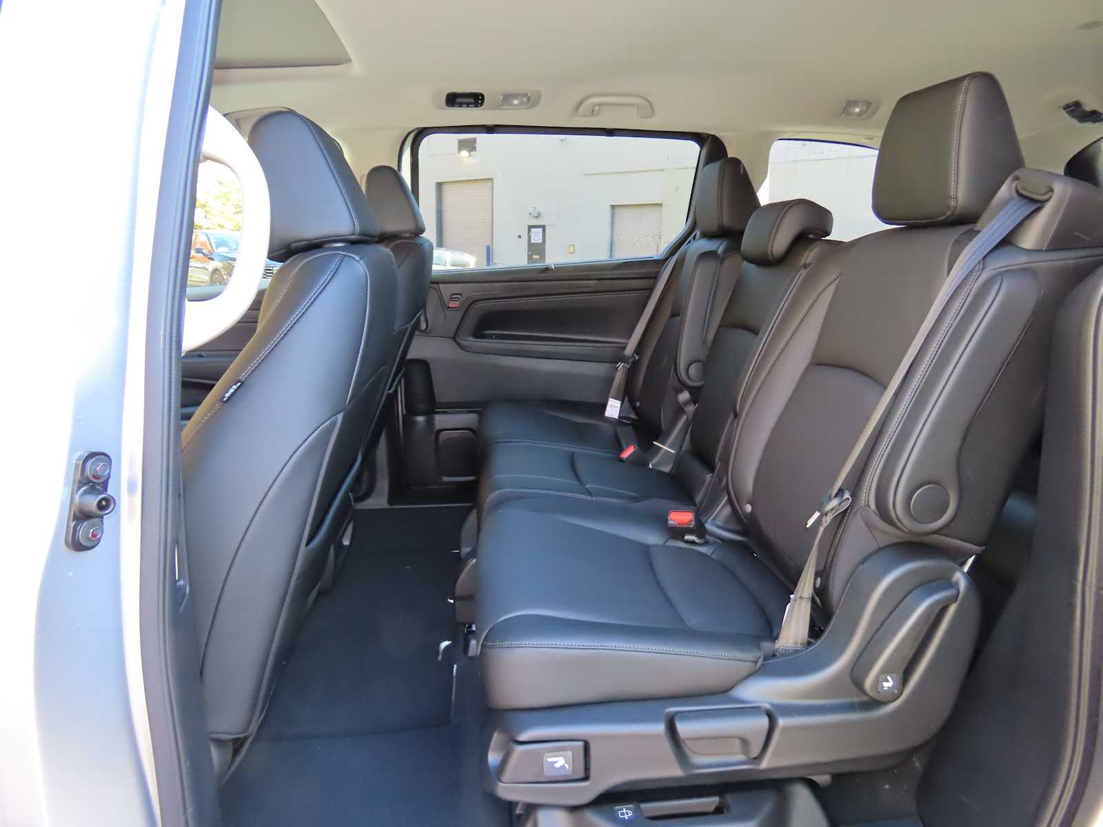 Thumbnail: 2025 Honda Odyssey - 13