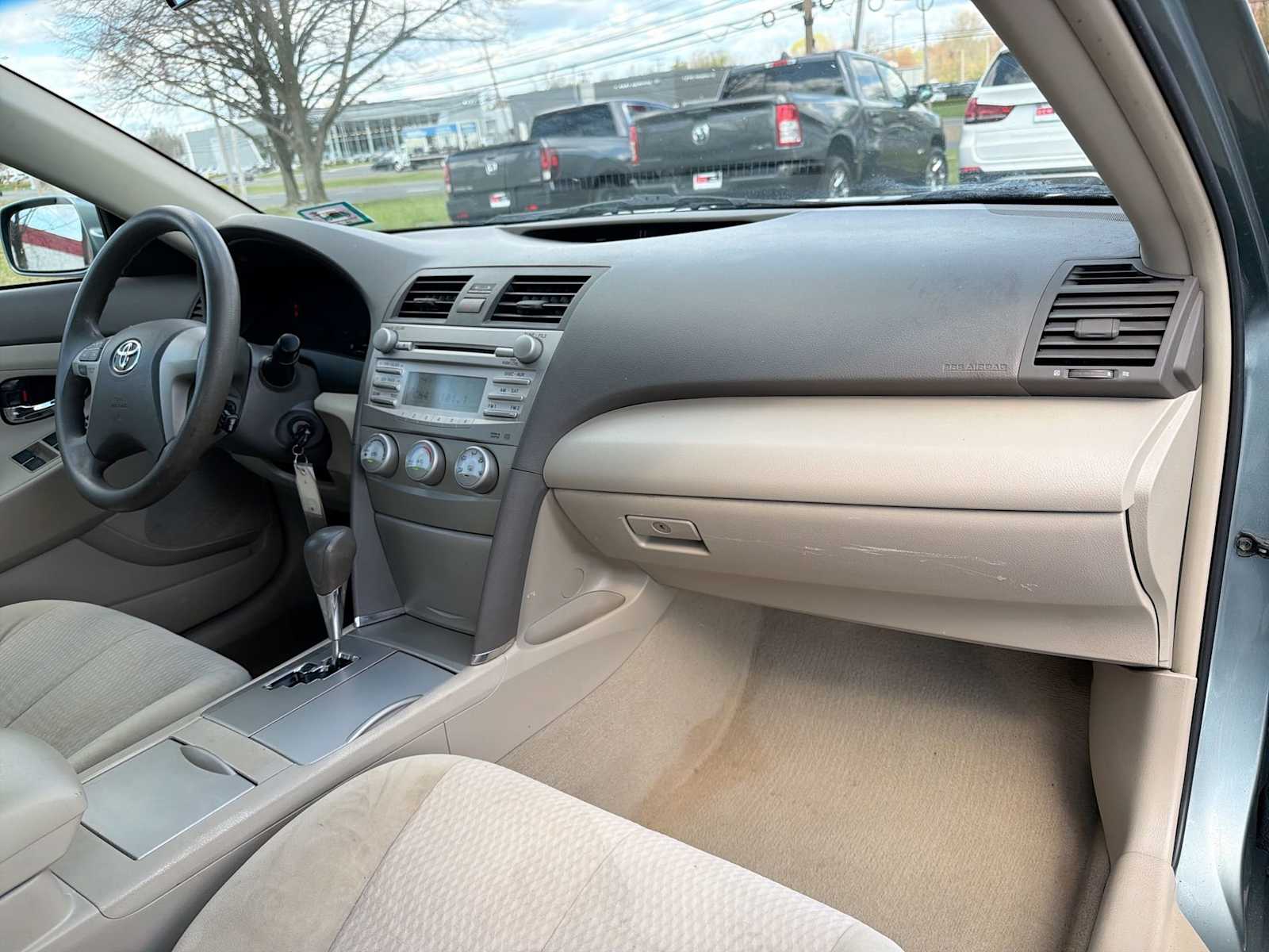 Thumbnail: 2011 Toyota Camry - 16