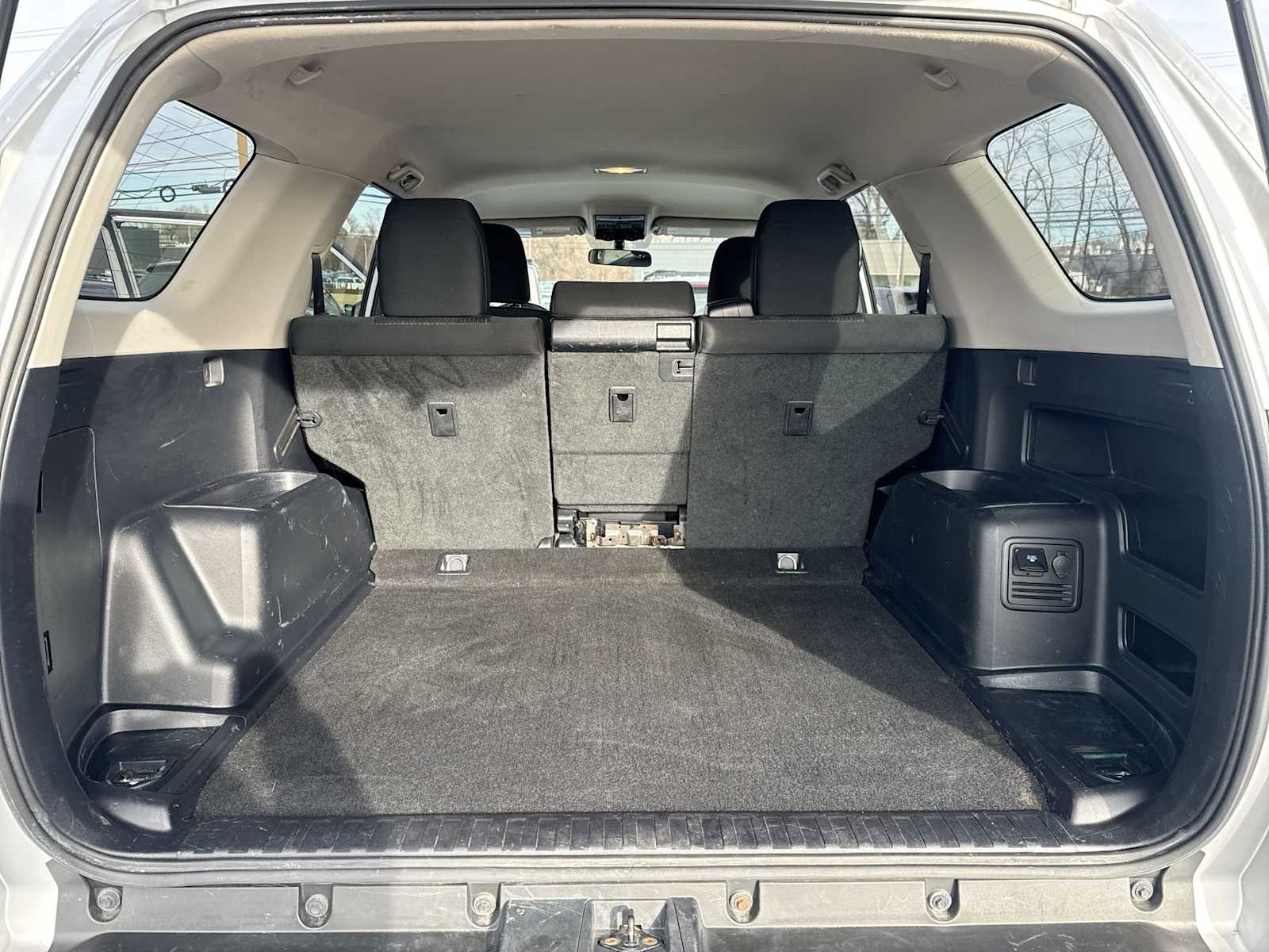 Thumbnail: 2018 Toyota 4Runner - 32