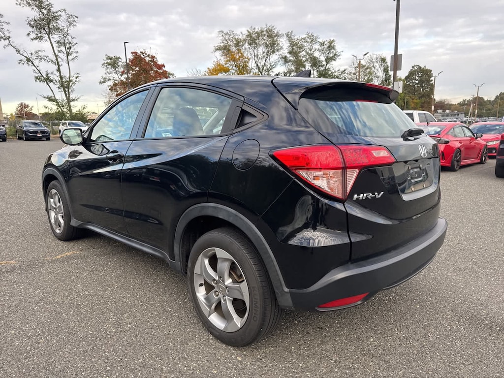 Used 2018 Honda HR-V LX AWD SUV