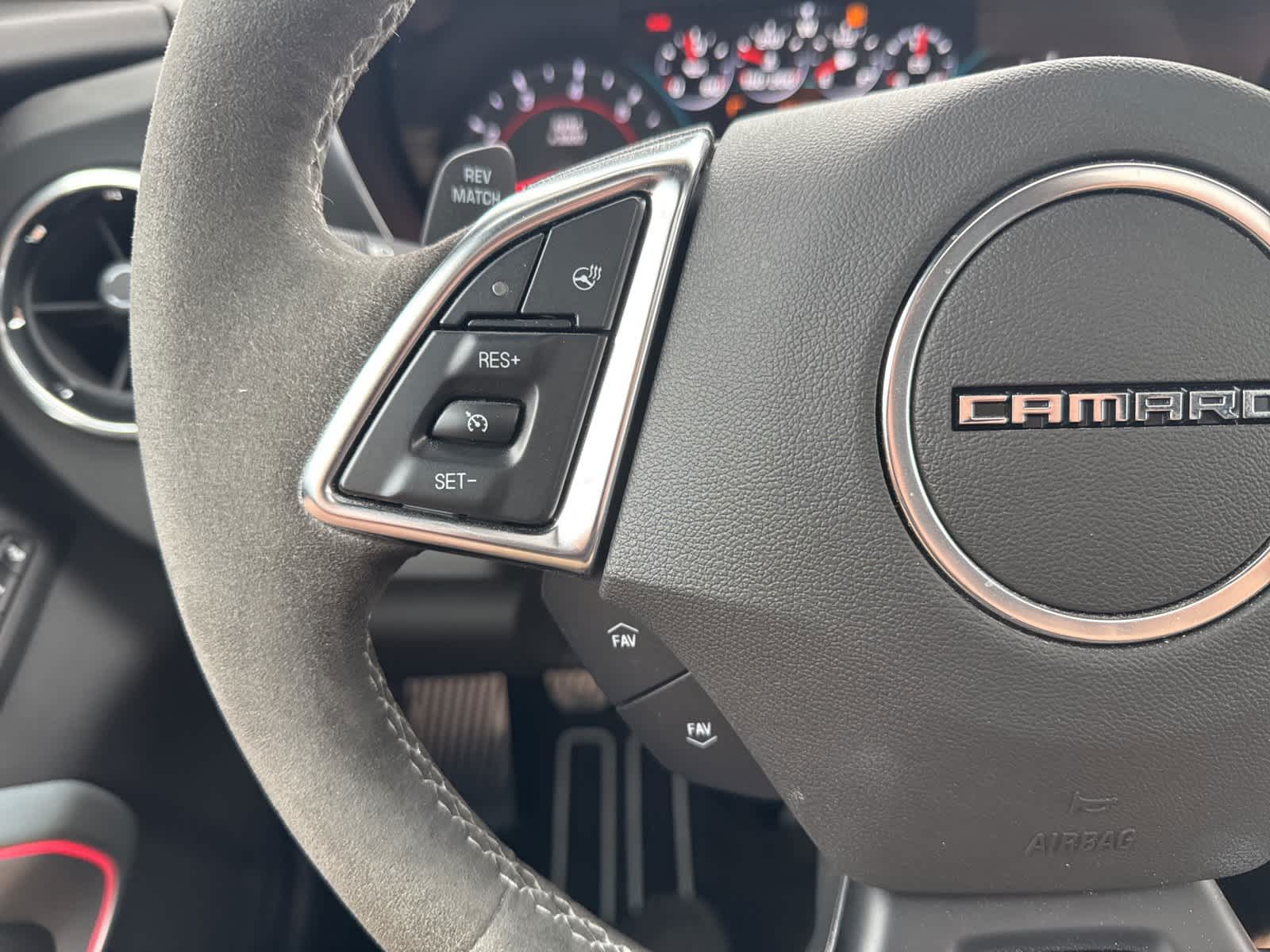 Thumbnail: 2018 Chevrolet Camaro - 15
