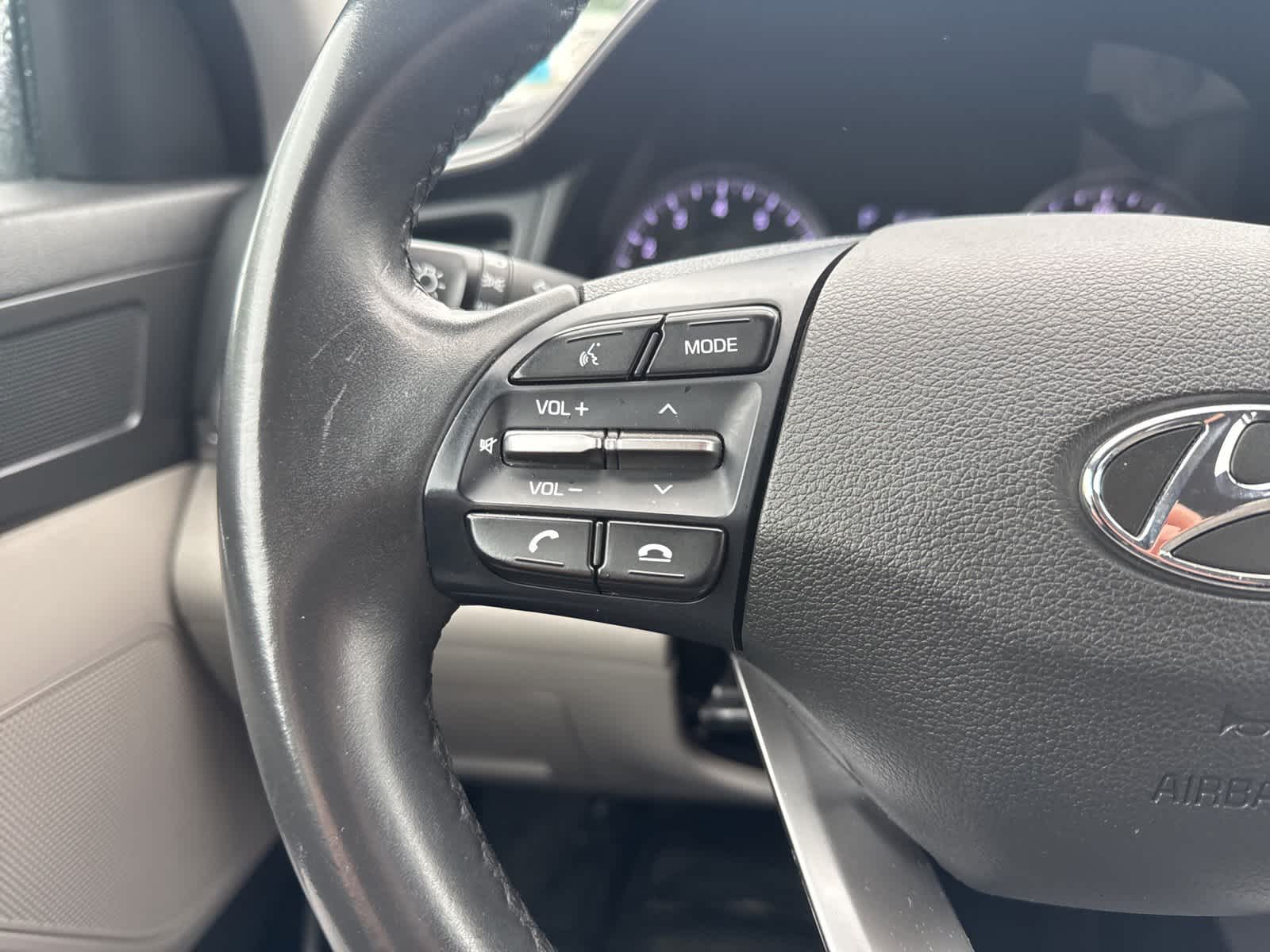 2019 Hyundai Elantra Value Edition 18