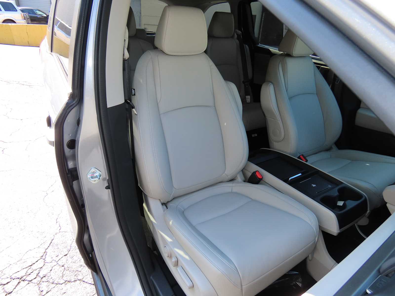 Thumbnail: 2026 Honda Odyssey - 17