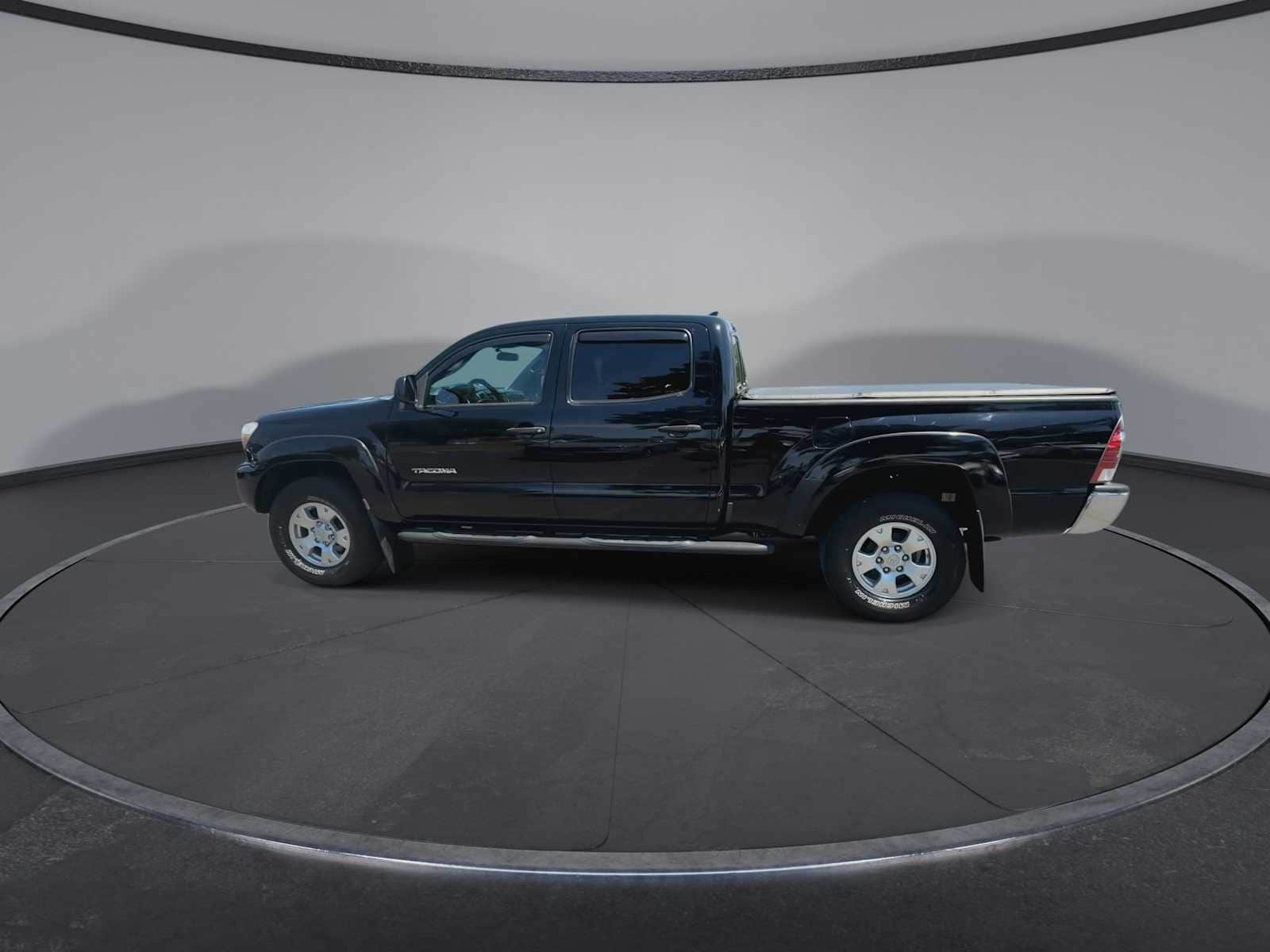 Thumbnail: 2015 Toyota Tacoma - 4