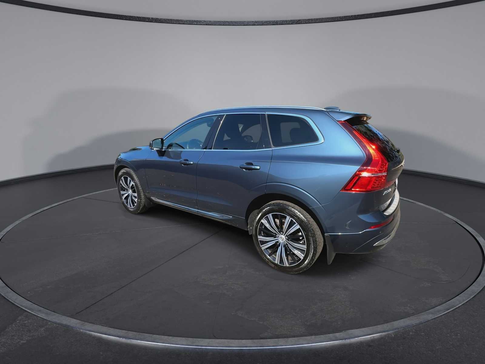 Thumbnail: 2022 Volvo XC60 - 6