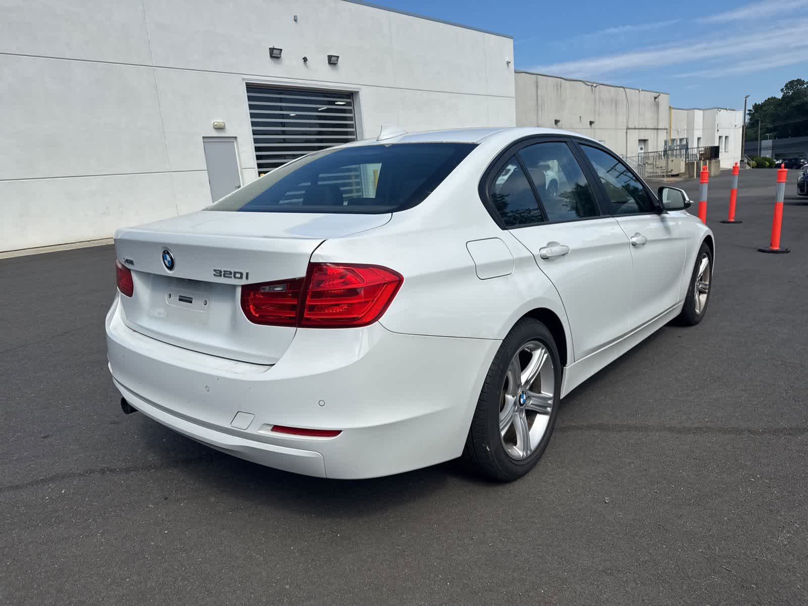 Thumbnail: 2015 BMW 3 Series - 5