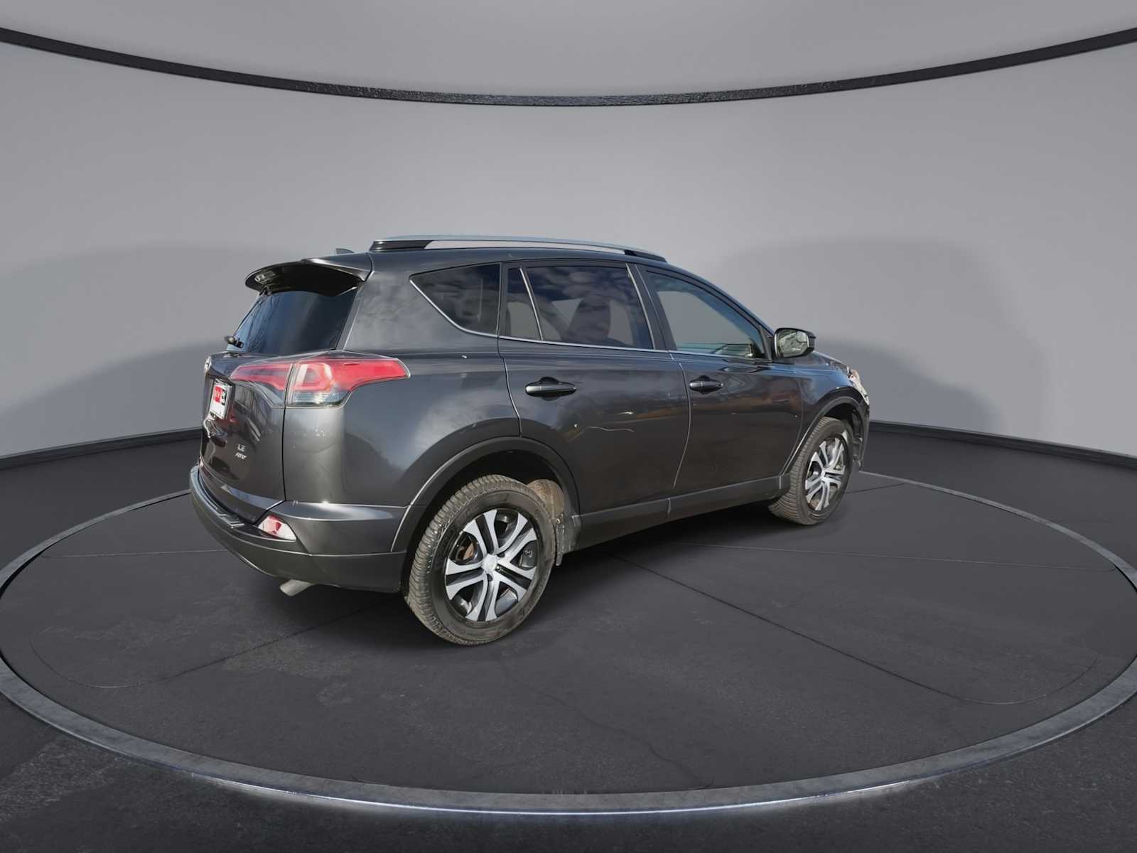 Thumbnail: 2017 Toyota RAV4 - 8