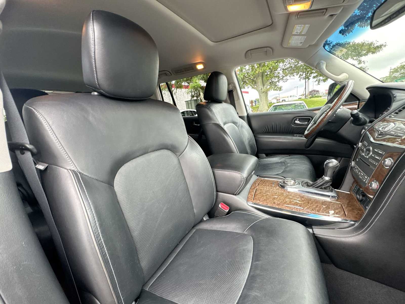 Thumbnail: 2016 INFINITI QX80 - 17