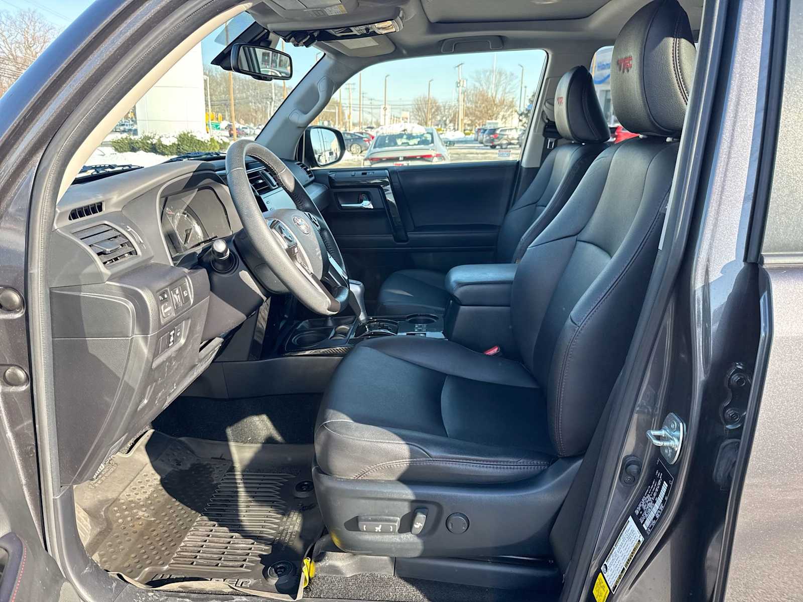 Thumbnail: 2022 Toyota 4Runner - 11