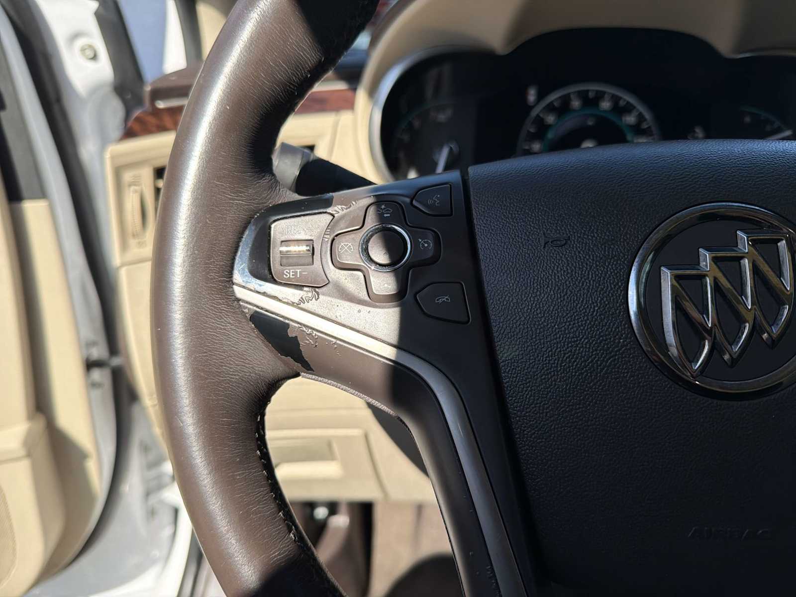 Thumbnail: 2015 Buick LaCrosse - 24