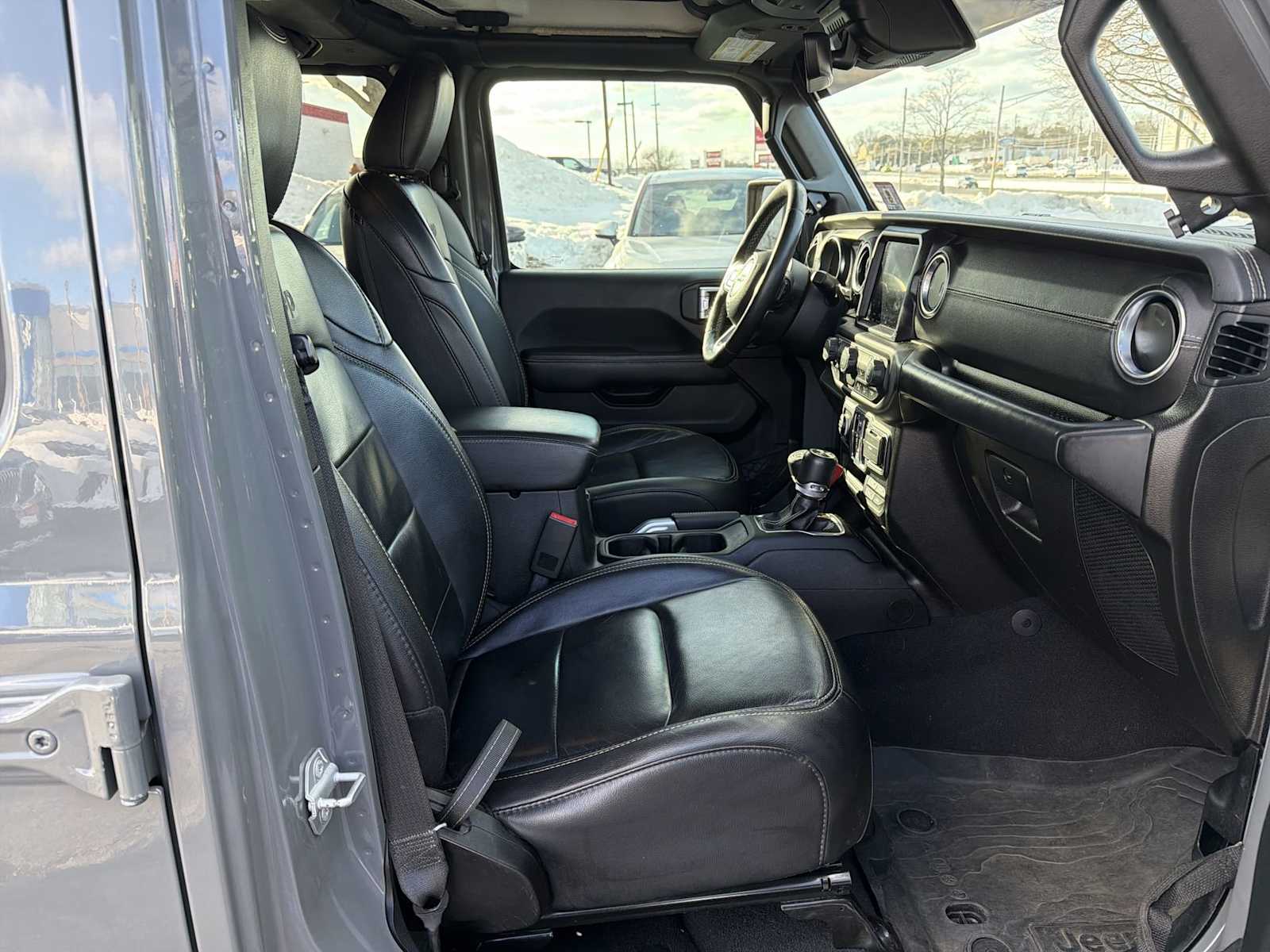 Thumbnail: 2019 Jeep Wrangler - 15